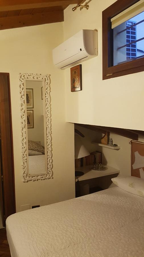 Casa Ferrari Appartamento Verona Sanificato Ozono Phòng bức ảnh